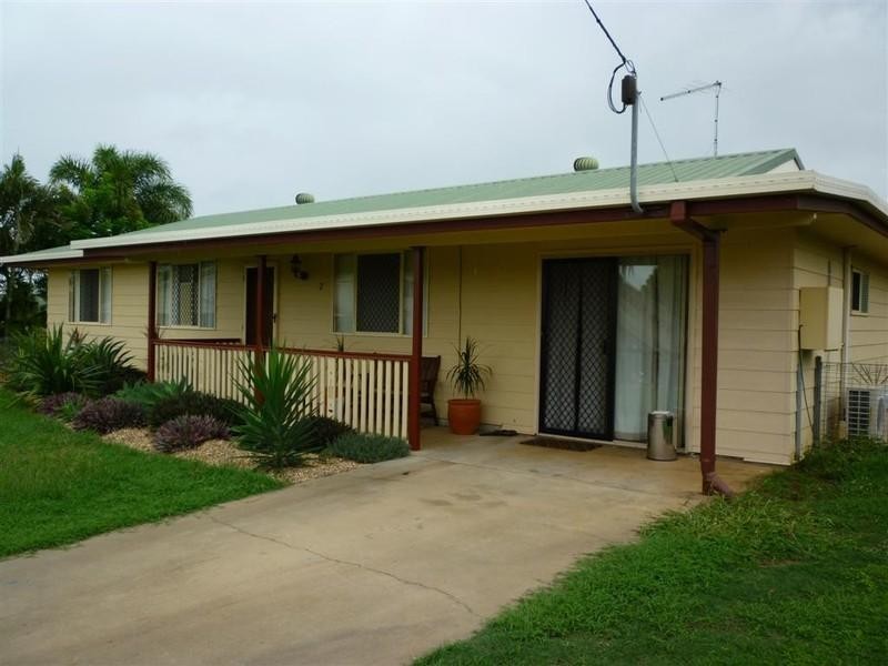 2 Schirmer Close, Gracemere QLD 4702