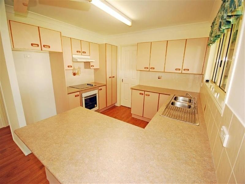 8 Hicks Close, Gracemere QLD 4702