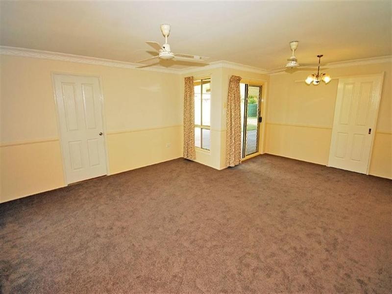 8 Hicks Close, Gracemere QLD 4702