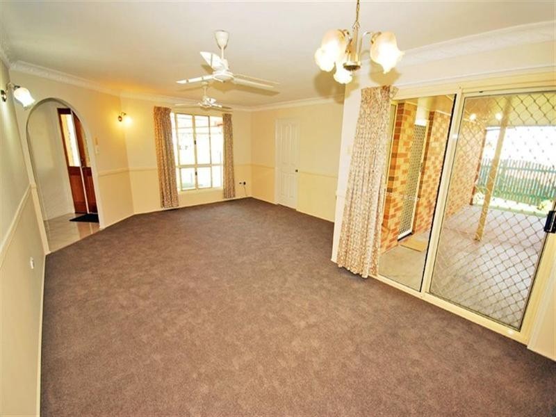 8 Hicks Close, Gracemere QLD 4702