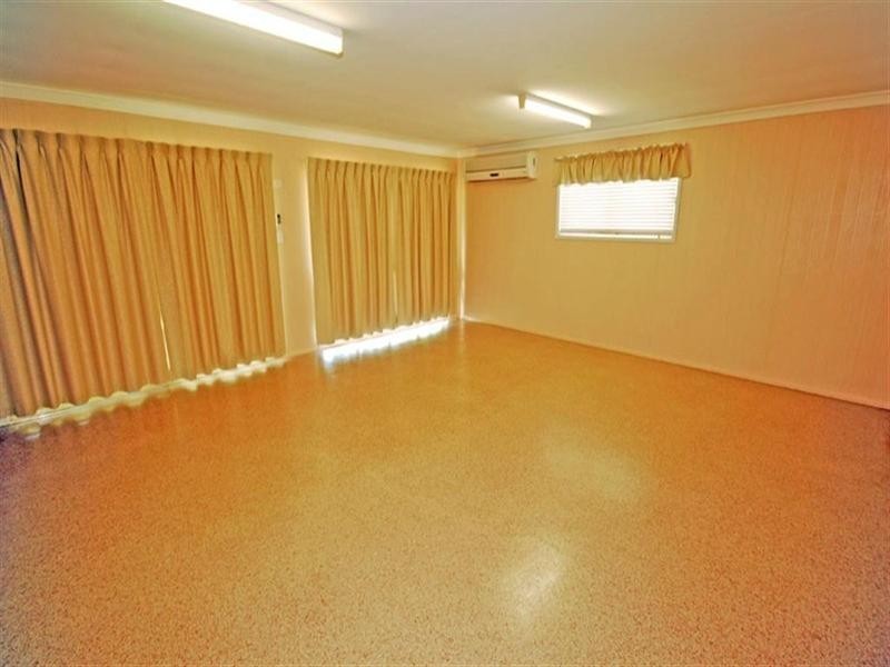 8 Hicks Close, Gracemere QLD 4702