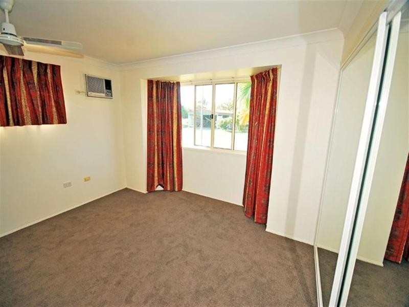 8 Hicks Close, Gracemere QLD 4702