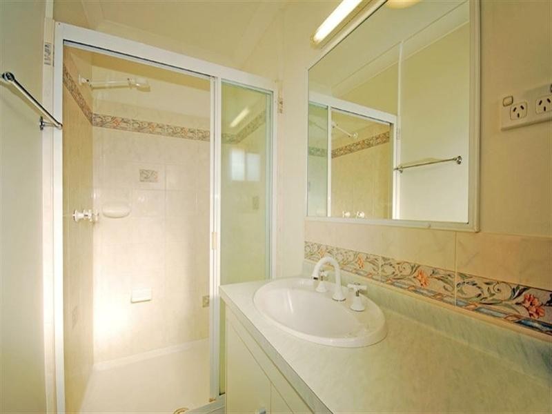 8 Hicks Close, Gracemere QLD 4702