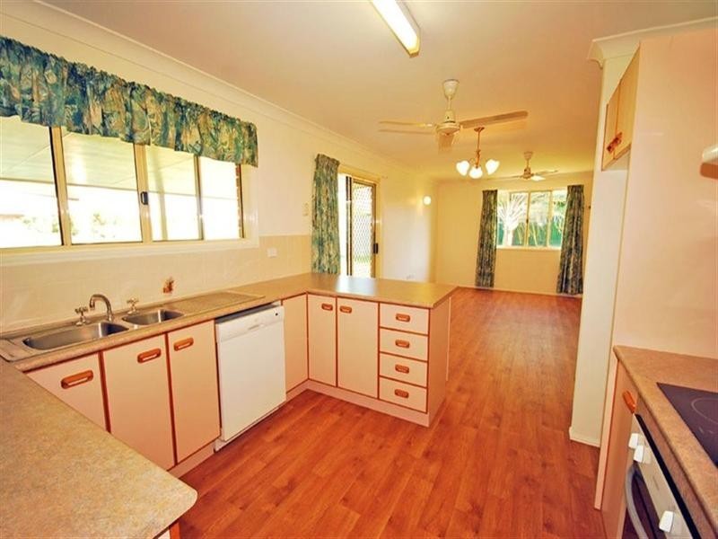 8 Hicks Close, Gracemere QLD 4702