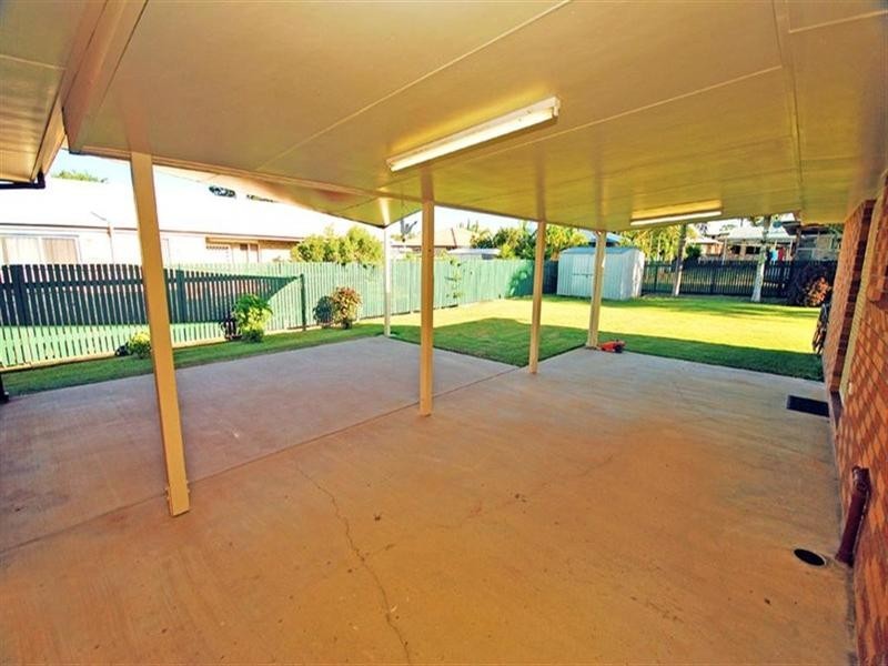 8 Hicks Close, Gracemere QLD 4702