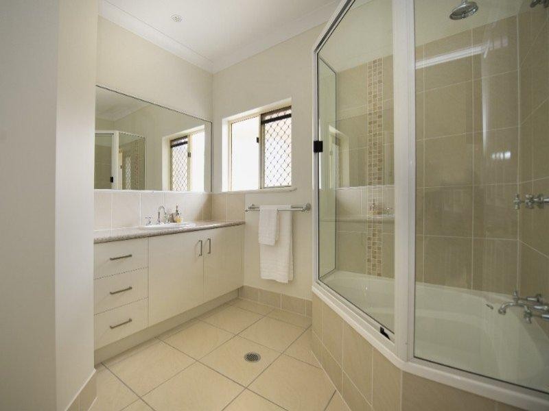 2/200 Denham Street, Allenstown QLD 4700