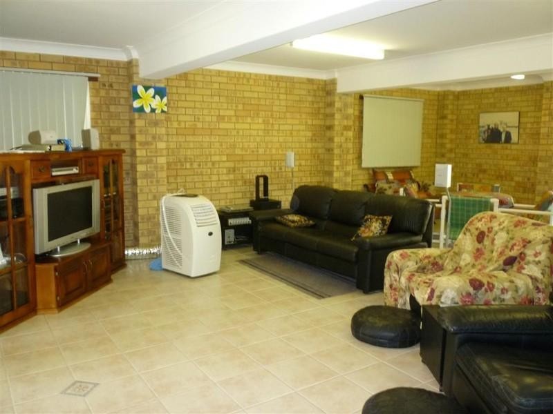 15 Fenwick Street, Gracemere QLD 4702