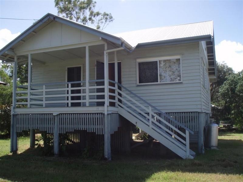 19 Welch Street, Park Avenue QLD 4701