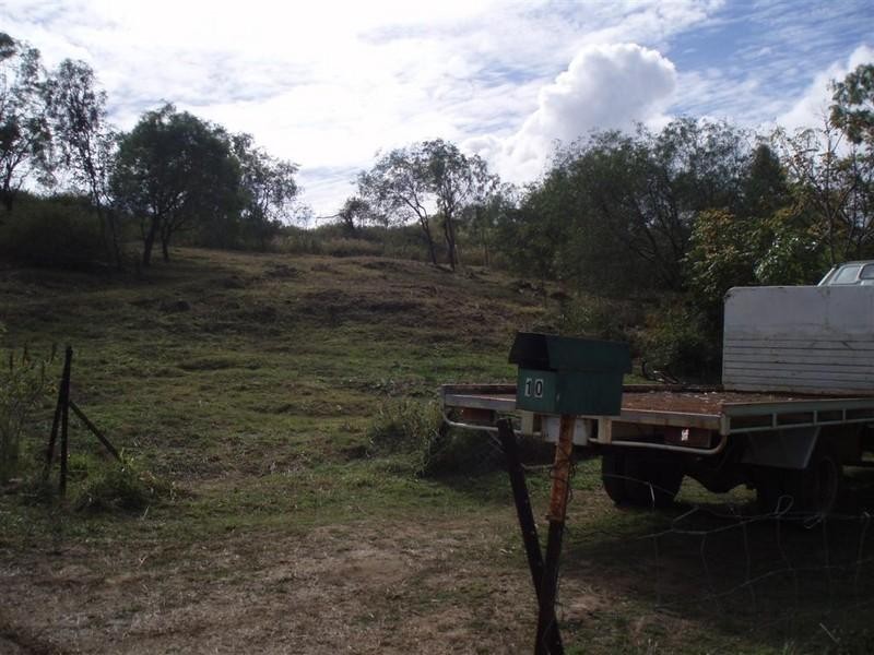 10 Lee Street, Mount Morgan QLD 4714