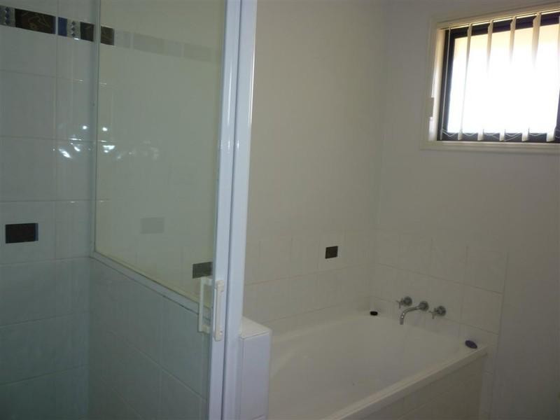 6 Isabel Court, Gracemere QLD 4702