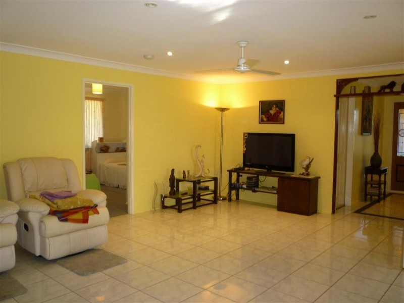 13 Rachael Close, Rockyview QLD 4701