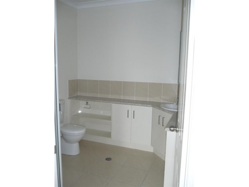 1/200 Denham Street, Allenstown QLD 4700