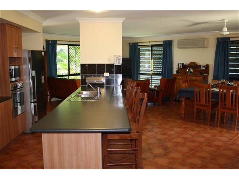 9 Anna Street, Gracemere QLD 4702