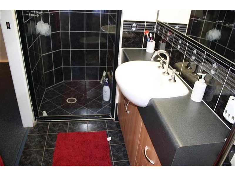 9 Anna Street, Gracemere QLD 4702