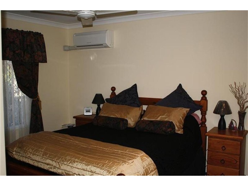 9 Anna Street, Gracemere QLD 4702