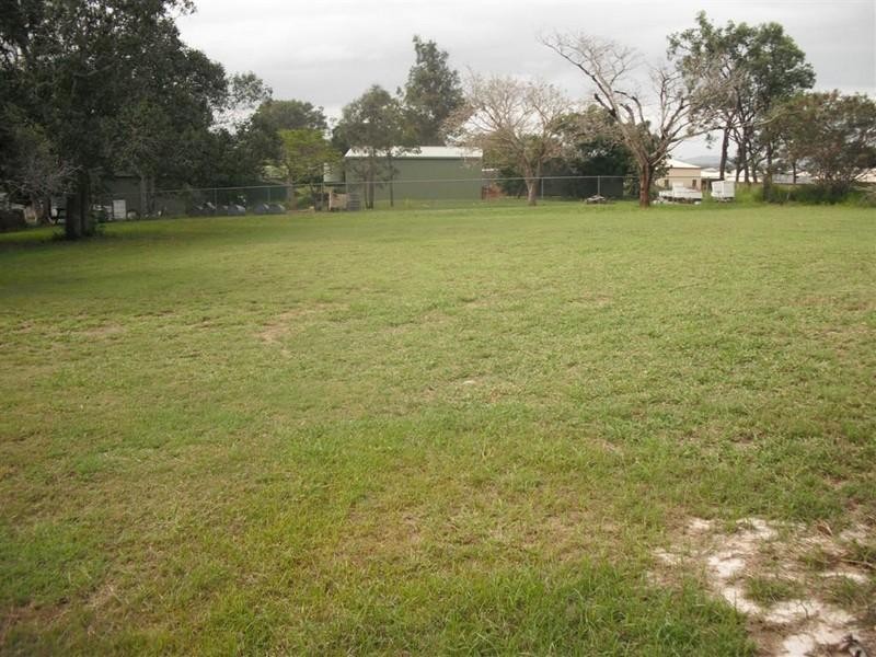 24 Lawrie Street, Gracemere QLD 4702