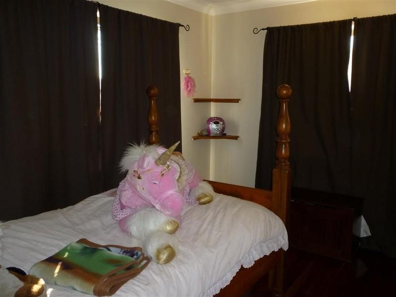 120. Capricorn Street, Gracemere QLD 4702