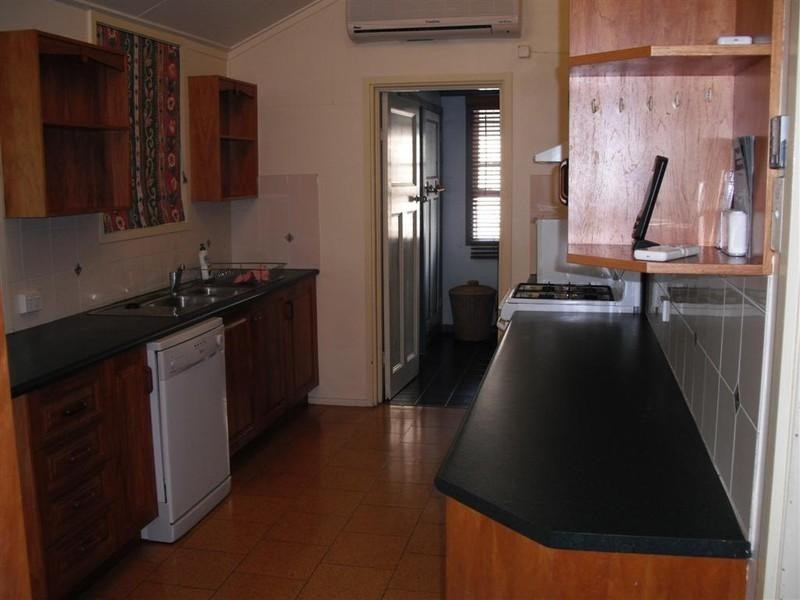 166 West Street, Allenstown QLD 4700