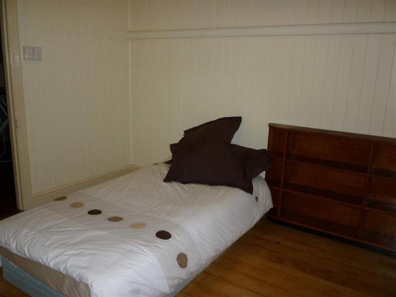 166 West Street, Allenstown QLD 4700