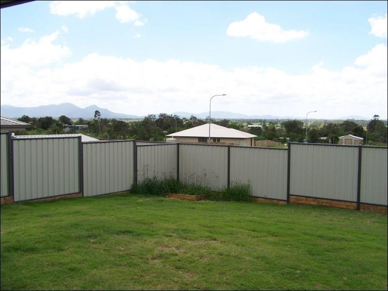 22 Broadhurst Drive, Gracemere QLD 4702