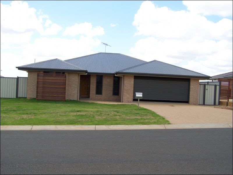 22 Broadhurst Drive, Gracemere QLD 4702