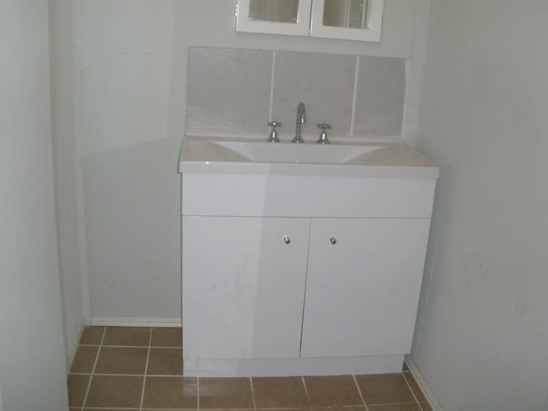 19 Caroline Street, Wowan QLD 4702