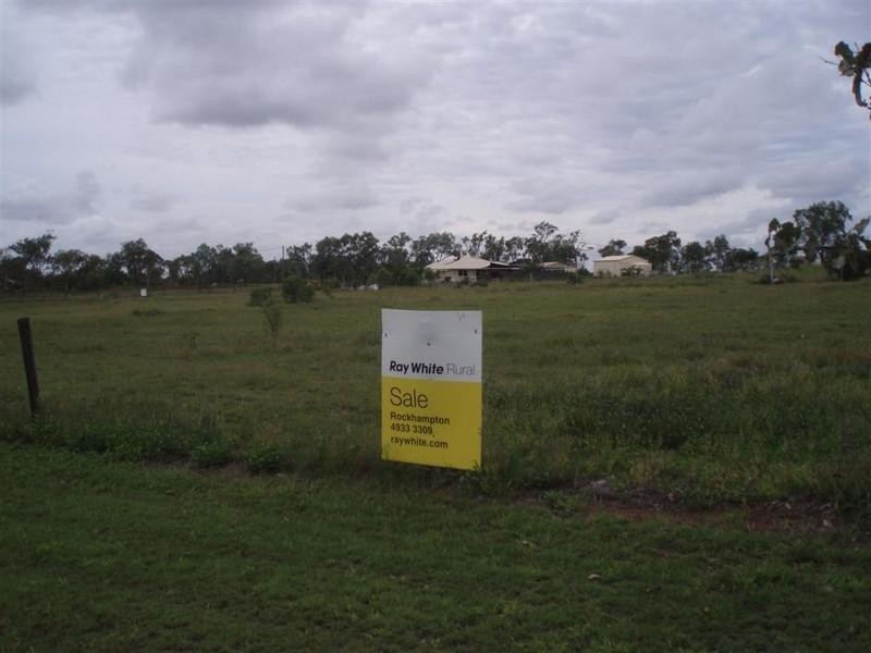 27 Windsor Street, Gracemere QLD 4702