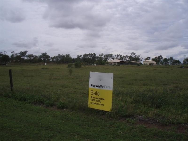 27 Windsor Street, Gracemere QLD 4702