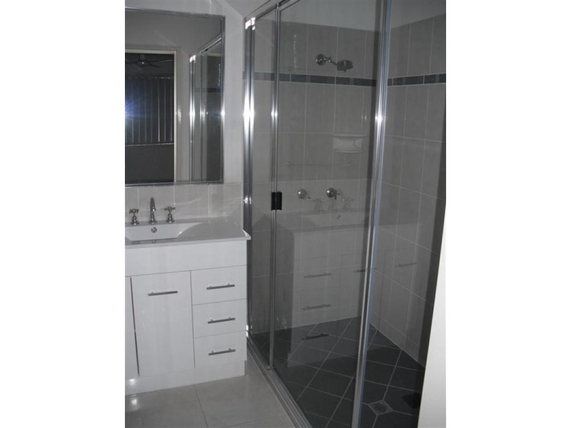 5 Cockatoo Court, Gracemere QLD 4702