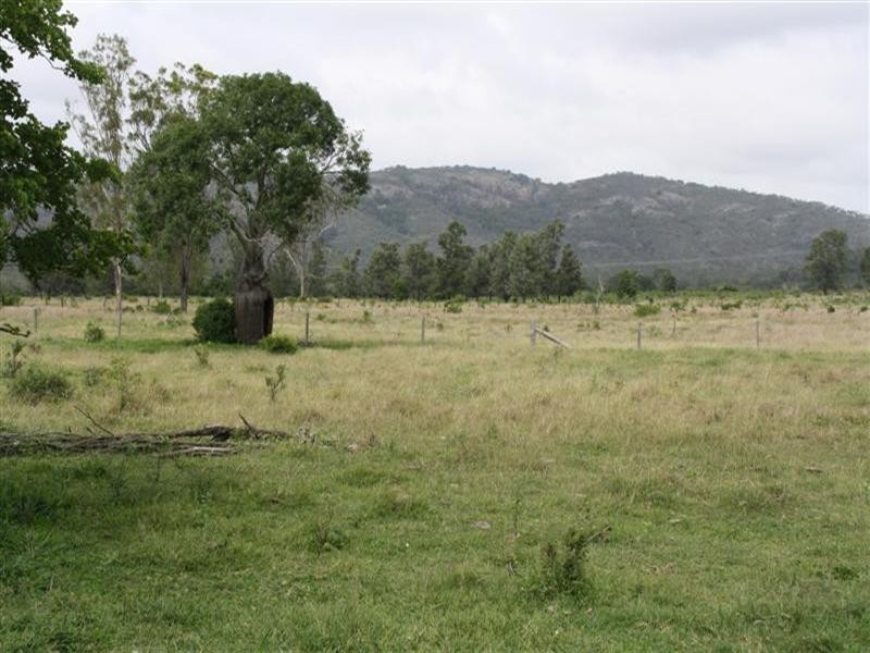 Glencoe and Weeroona, The Caves QLD 4702