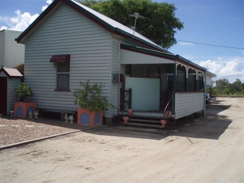 98 Middle Road, Gracemere QLD 4702