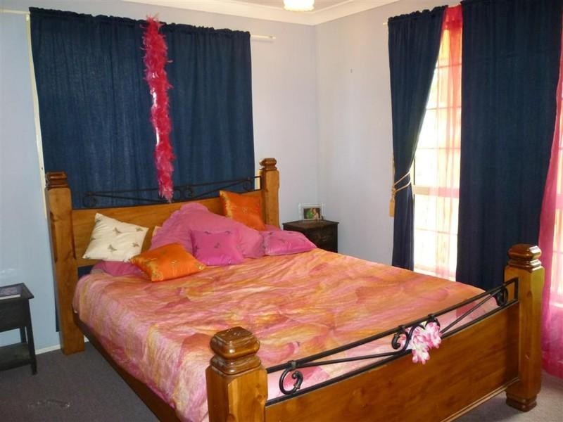 79 Donovan Crescent, Gracemere QLD 4702