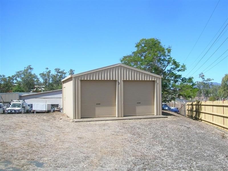 27 Old Capricorn Highway, Gracemere QLD 4702