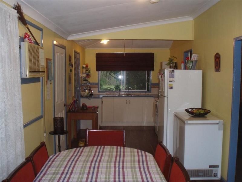 46 Isabella Street, Stanwell QLD 4702