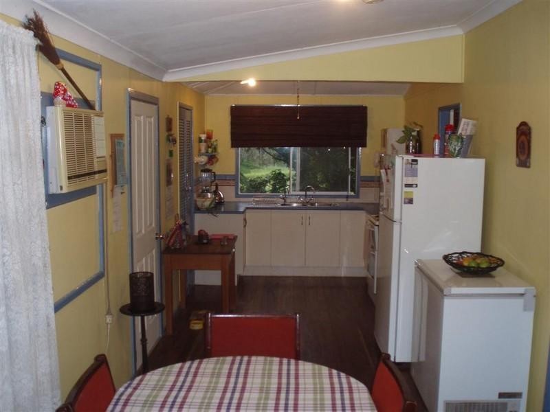 46 Isabella Street, Stanwell QLD 4702