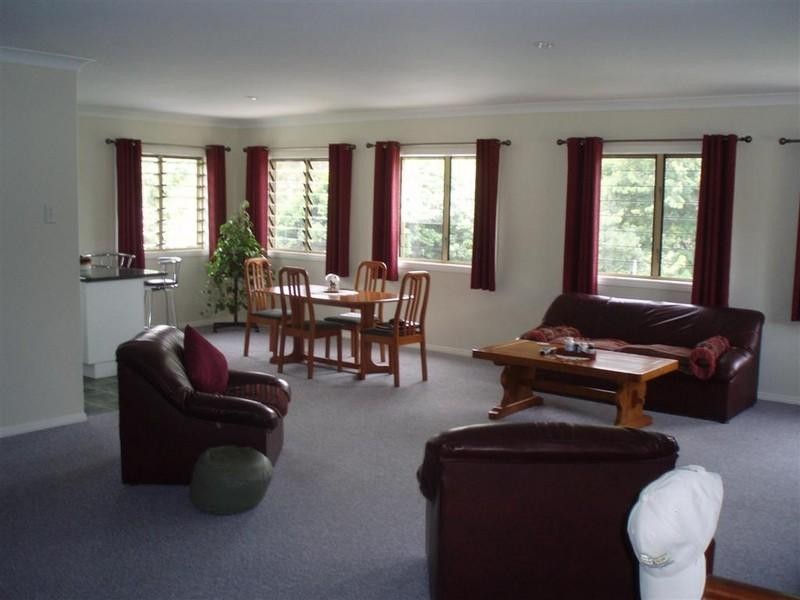 4 Dee Street, Mount Morgan QLD 4714