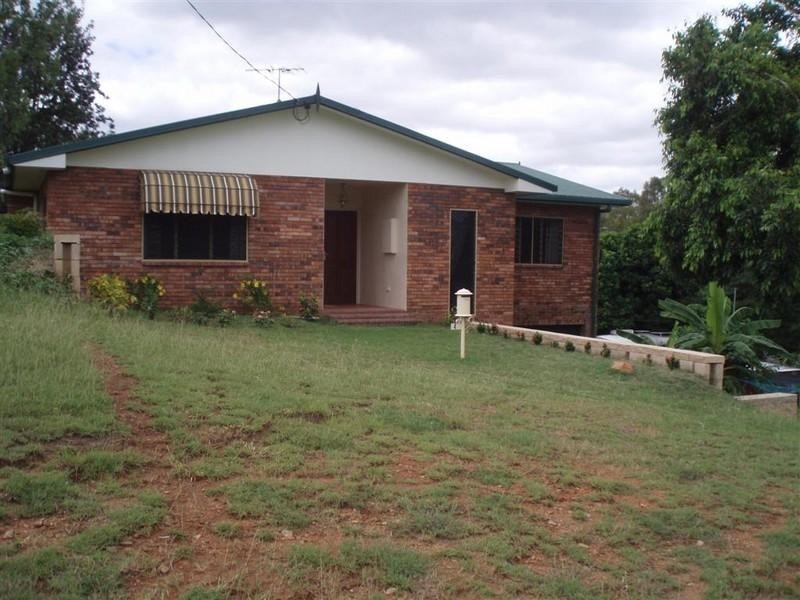 4 Dee Street, Mount Morgan QLD 4714