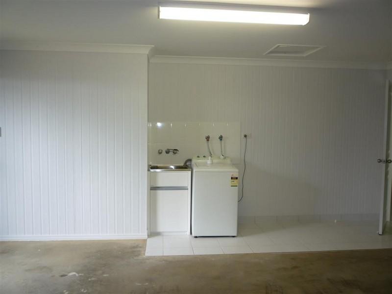 2 Kate Street, Gracemere QLD 4702