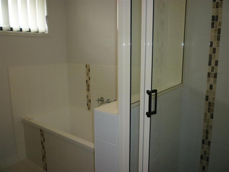 2 Kate Street, Gracemere QLD 4702