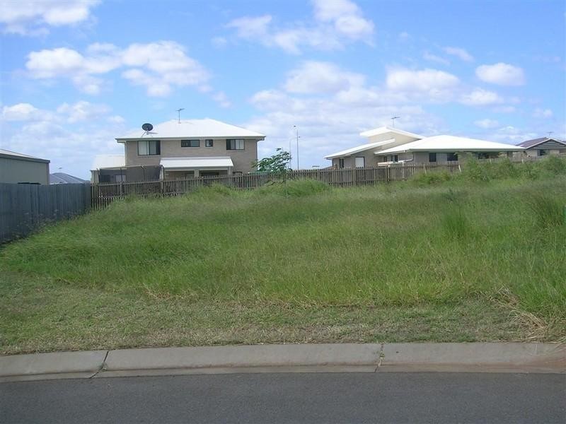 13 Mitchell Court, Gracemere QLD 4702