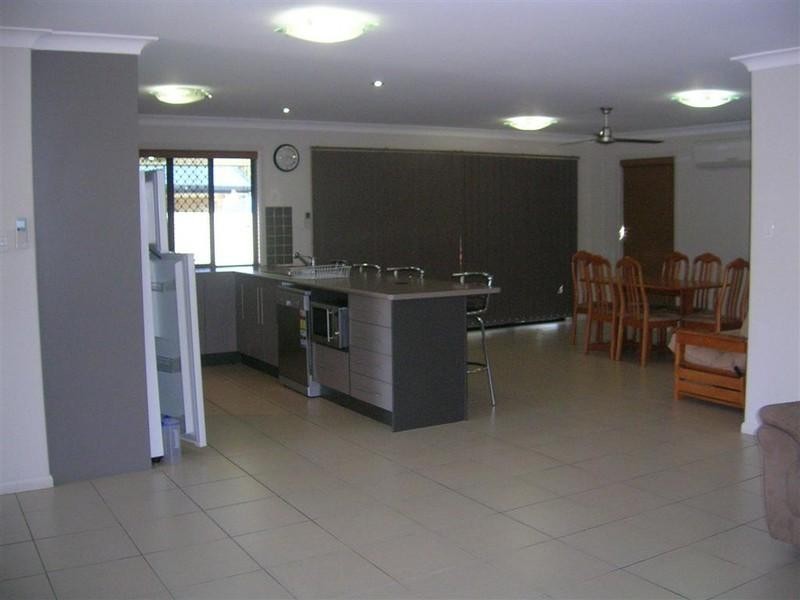 13 John Oxley Drive, Gracemere QLD 4702