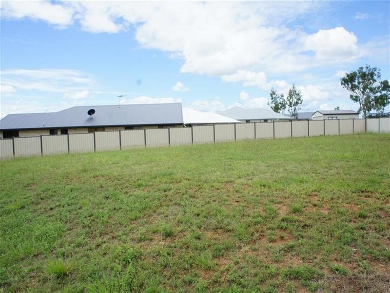 23 Jamie Crescent, Gracemere QLD 4702