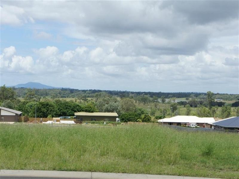 15 Broadhurst Drive, Gracemere QLD 4702