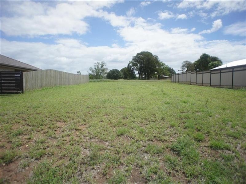 15 Broadhurst Drive, Gracemere QLD 4702