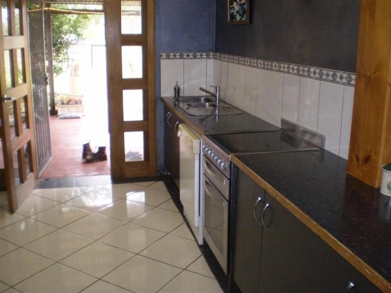 94 Hopkins Road, Stanwell QLD 4702