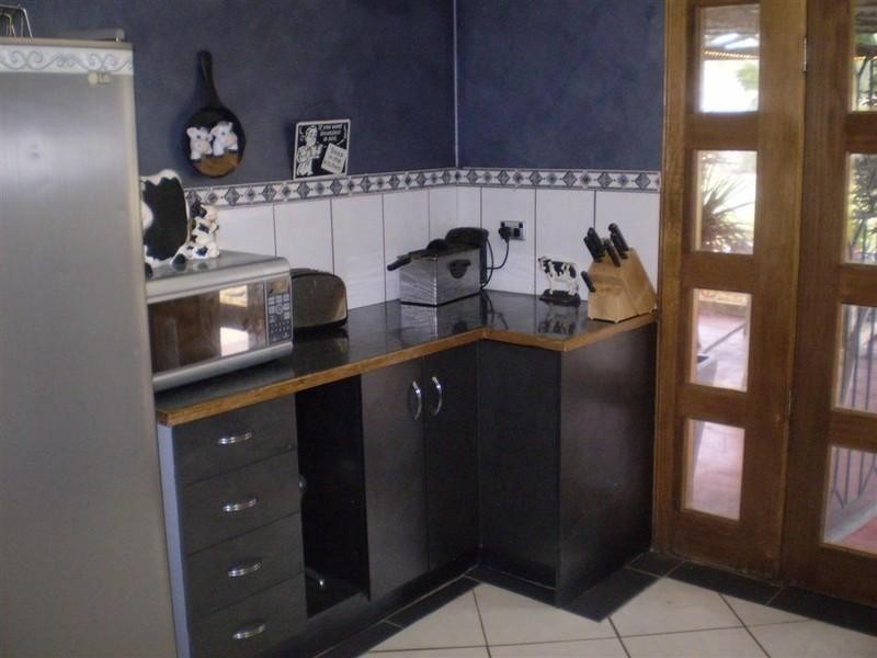 94 Hopkins Road, Stanwell QLD 4702