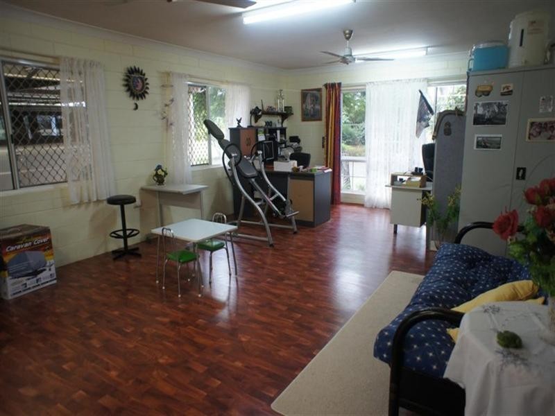 49 Harnsworth Road, Alton Downs QLD 4702