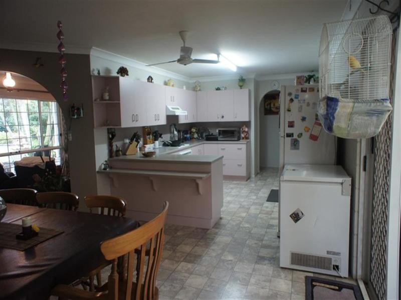 49 Harnsworth Road, Alton Downs QLD 4702