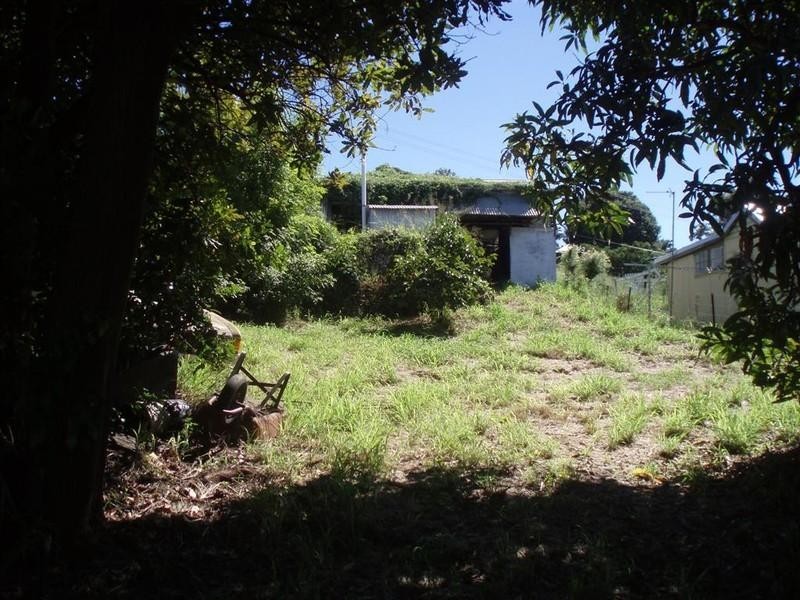 11 Dobbs, Mount Morgan QLD 4714