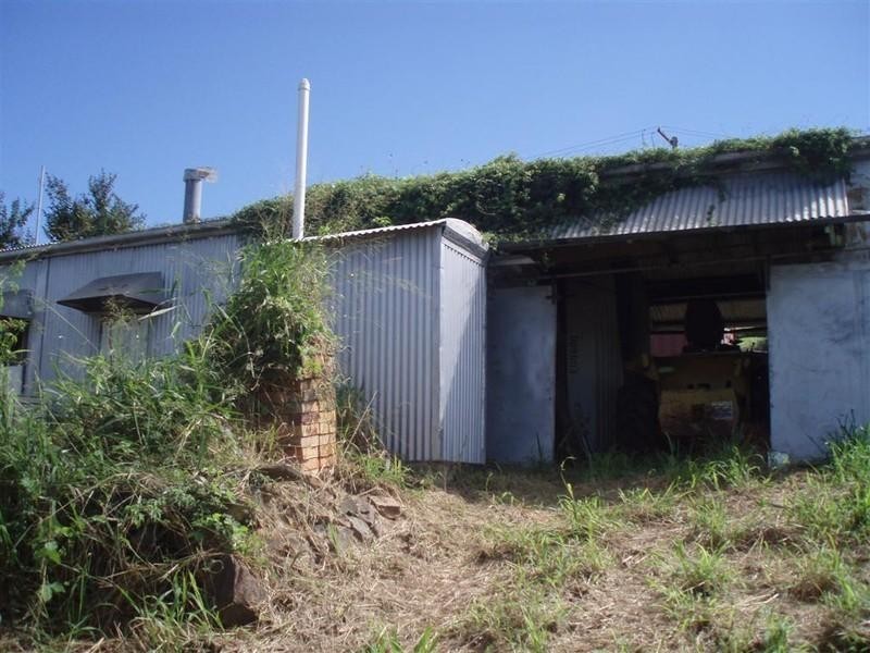 11 Dobbs, Mount Morgan QLD 4714